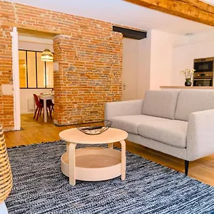 https://le-saint-rome-toulouse-hypercentre.midi-pyreneeshotels.com