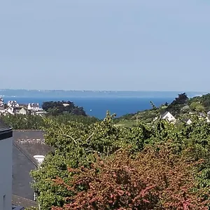Neuf Classe, Balcon Et Petite Vue , Pleneuf-Val-Andre France